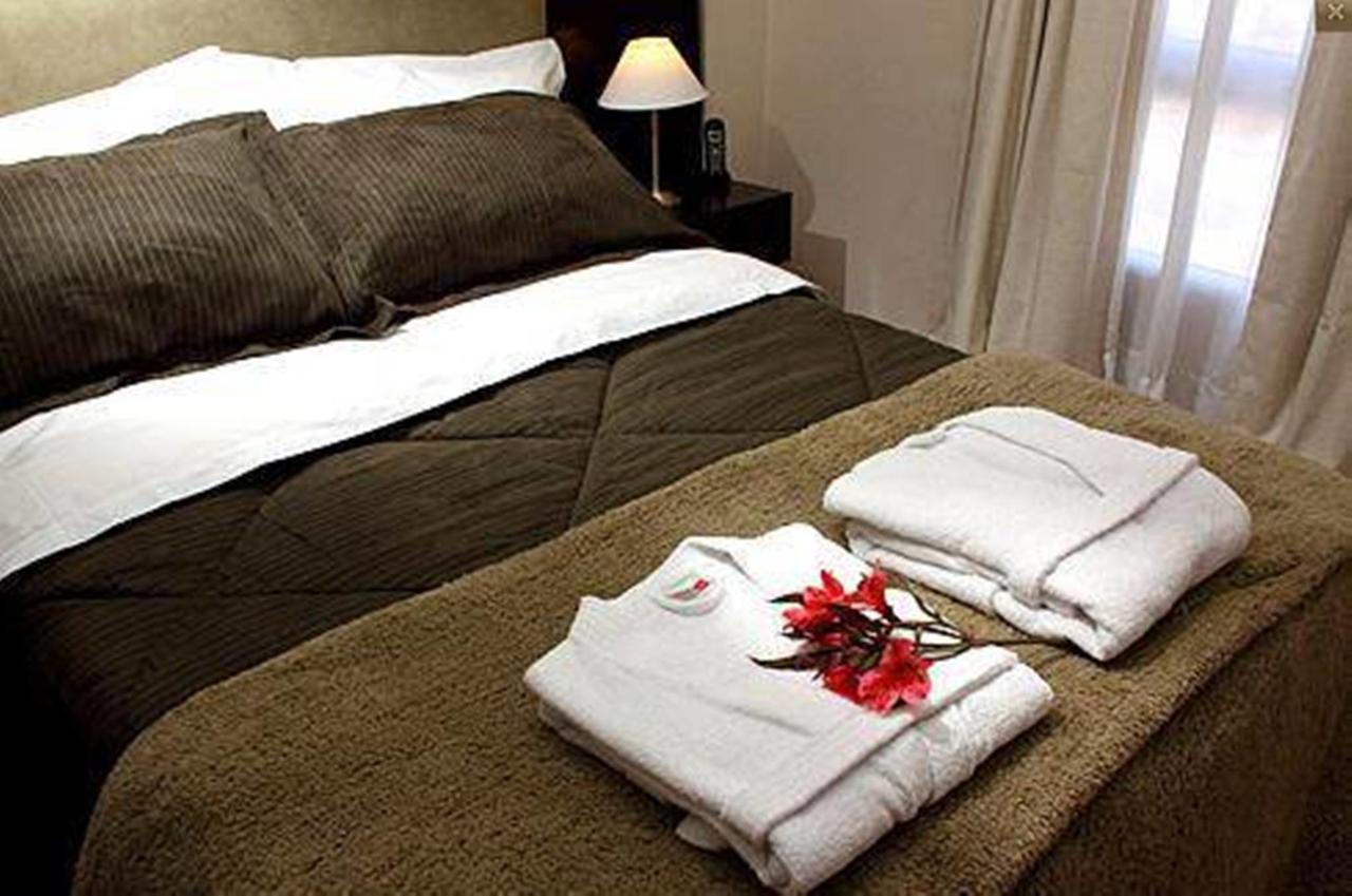 De Los Arroyos Apart Hotel ซานนิโกลัส เด ลอสอาร์โรโยส ภายนอก รูปภาพ