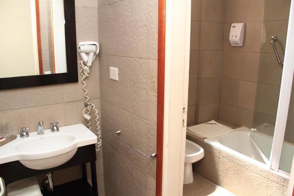 De Los Arroyos Apart Hotel ซานนิโกลัส เด ลอสอาร์โรโยส ภายนอก รูปภาพ